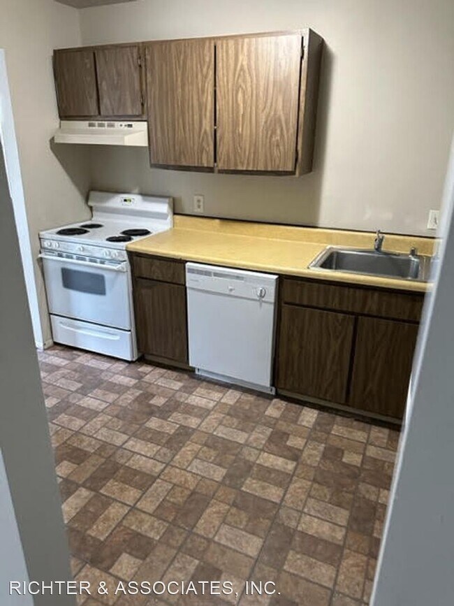 Building Photo - 2 br, 2 bath House - 31993 W. 12 MILE, #213
