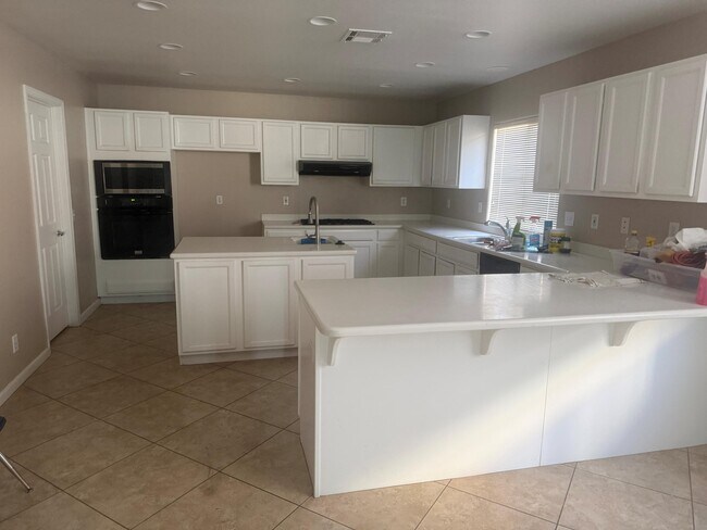 Building Photo - 79531 Dandelion Dr