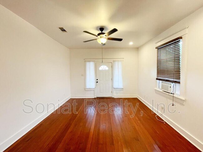 Foto del edificio - 4517 Walmsley Ave