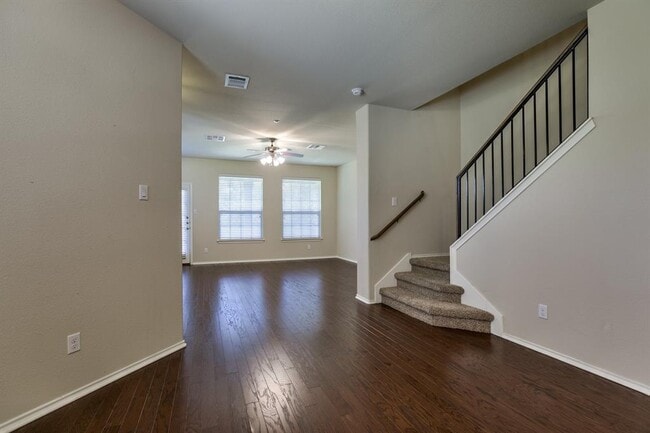 Foto del edificio - 3101 Davis Ln
