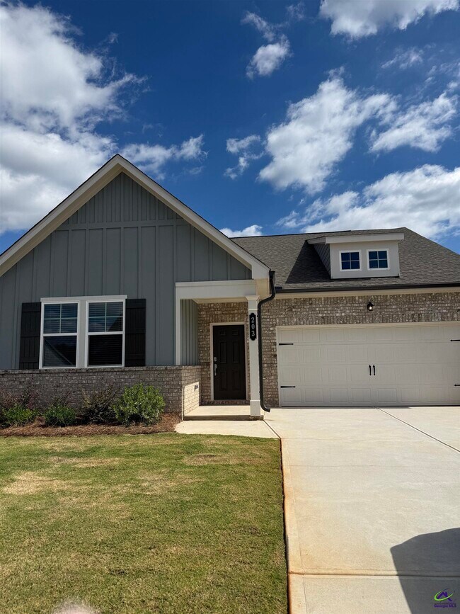 Foto del edificio - 203 Overton Dr