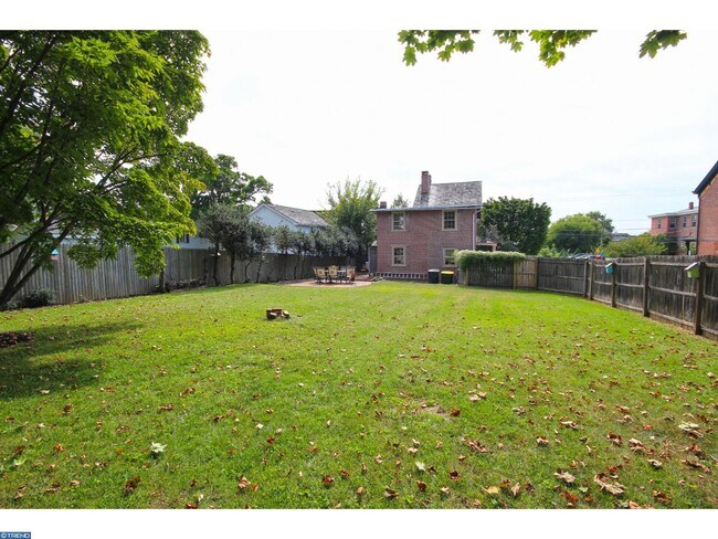 Building Photo - 4 Cemetery Ln