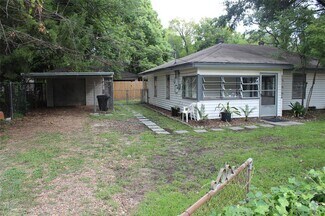 Building Photo - 8510 Vogue Ln