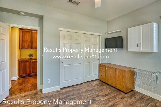 Building Photo - 4 br, 3 bath House - 2425 Foxcroft Cir