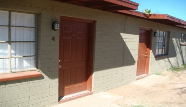 Building Photo - 1416 E Cinnabar Ave