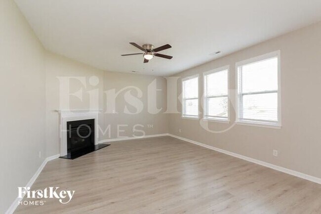 Foto del edificio - 1023 Rural Farm Rd