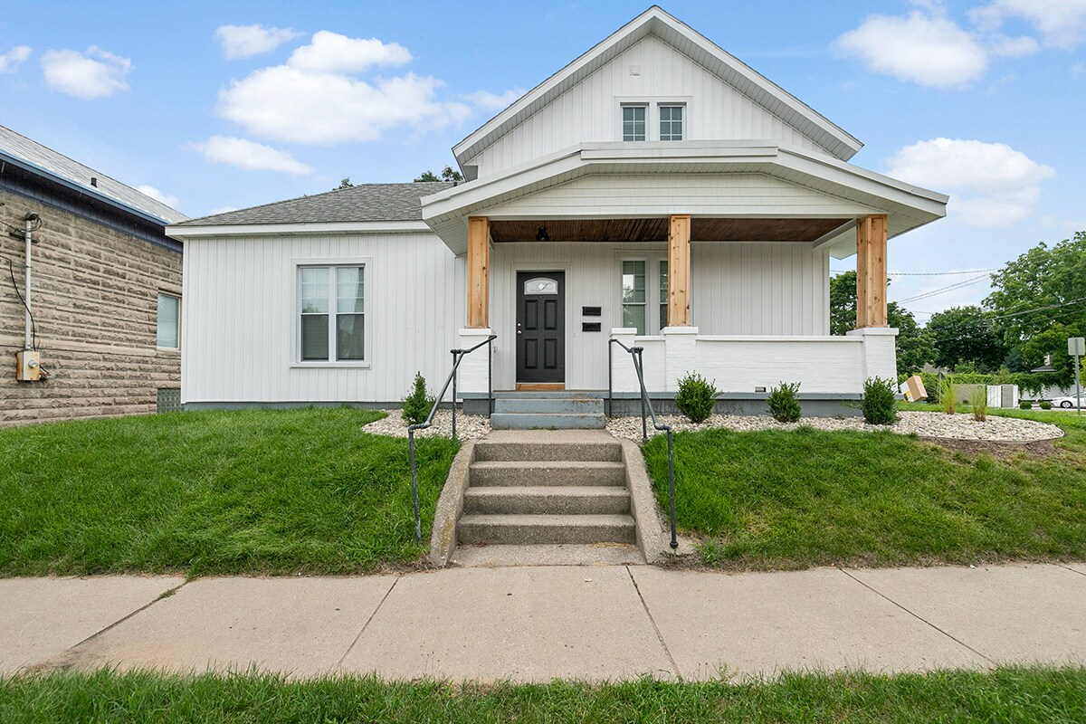 25 Seward Ave NW Unit 1, Grand Rapids, MI 49504 Apartments in Grand