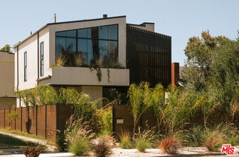 Building Photo - 923 Milwood Ave