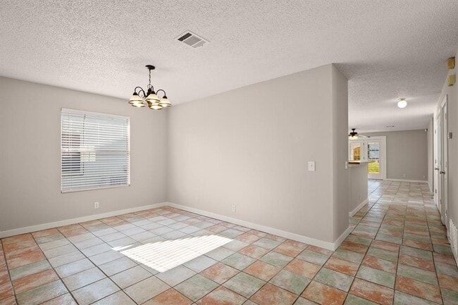 Building Photo - 185 Segovia Way
