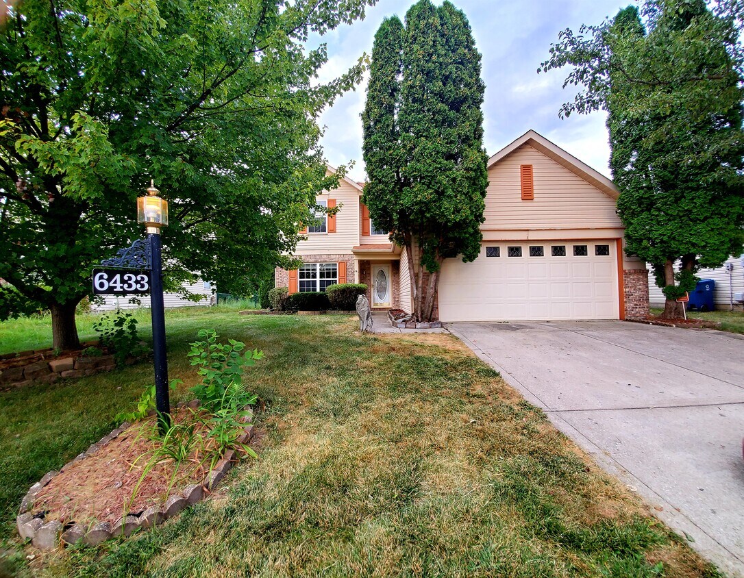 6433 Kelsey Dr, Indianapolis, IN 46268 House Rental in Indianapolis