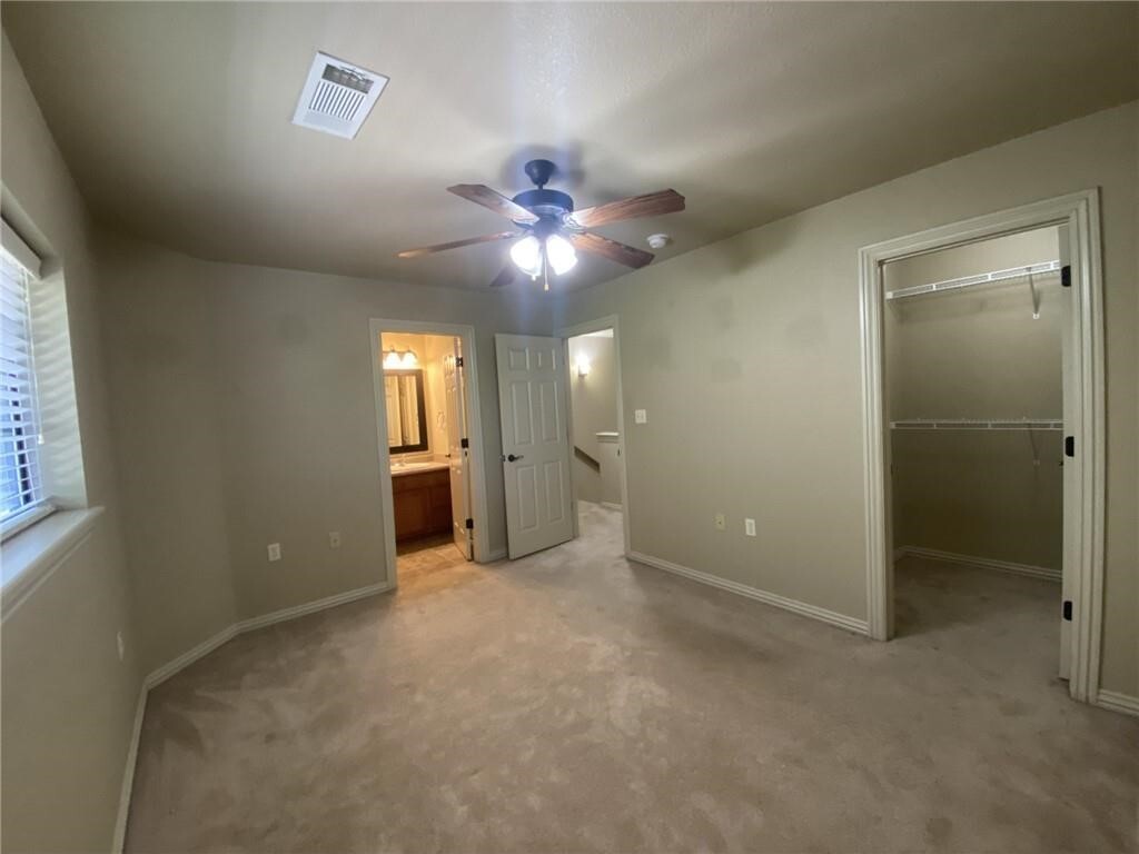 Building Photo - 3591 W Chevaux Dr