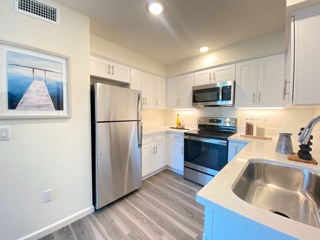 Building Photo - Jewell Apartments