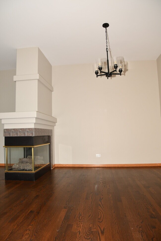 Building Photo - 3467 Ravinia Cir