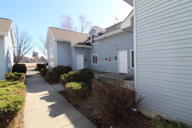 Building Photo - 2217 N Hamilton St