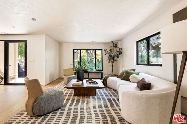 Foto del edificio - 8727 Rangely Ave