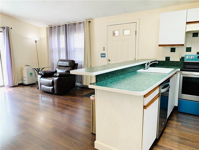 Foto del edificio - 35 Ashumet Rd