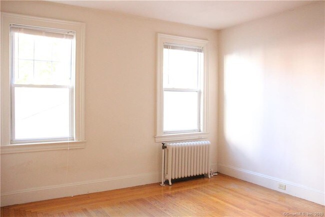 Building Photo - 431 Whitney Ave