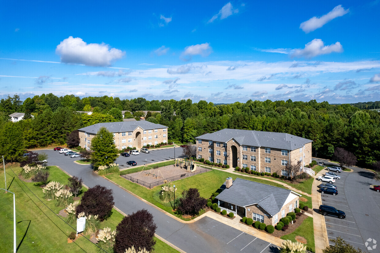 Primary Photo - Stonecrest Apartments