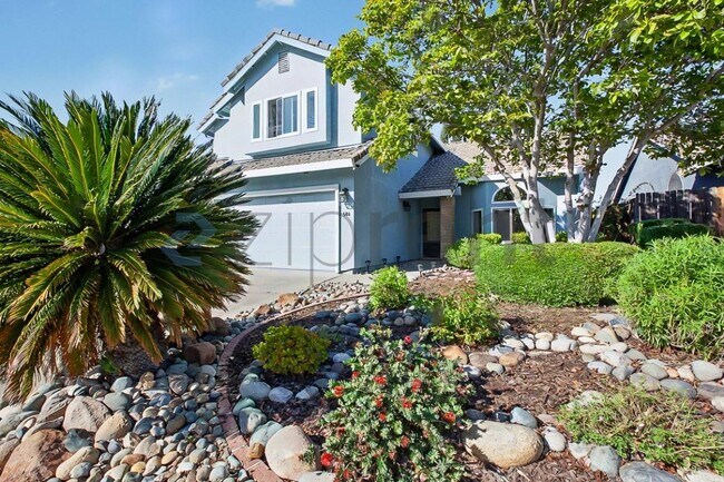 Building Photo - 5744 River Run Cir