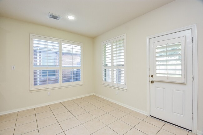 Building Photo - 15119 Newfield Bridge Ln