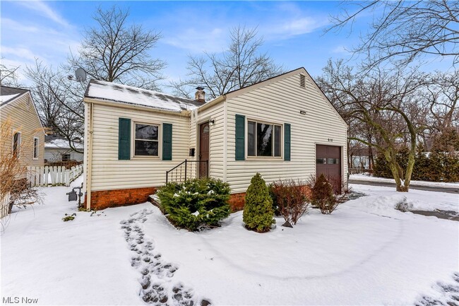 Building Photo - 610 Cahoon Rd