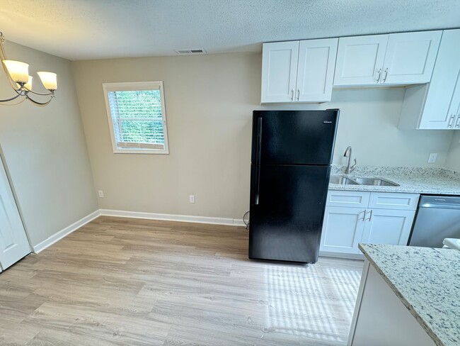 Building Photo - Fully Renovated 3bd/1ba House in Troutman close to lake, downtown Troutman, and even closer to I85