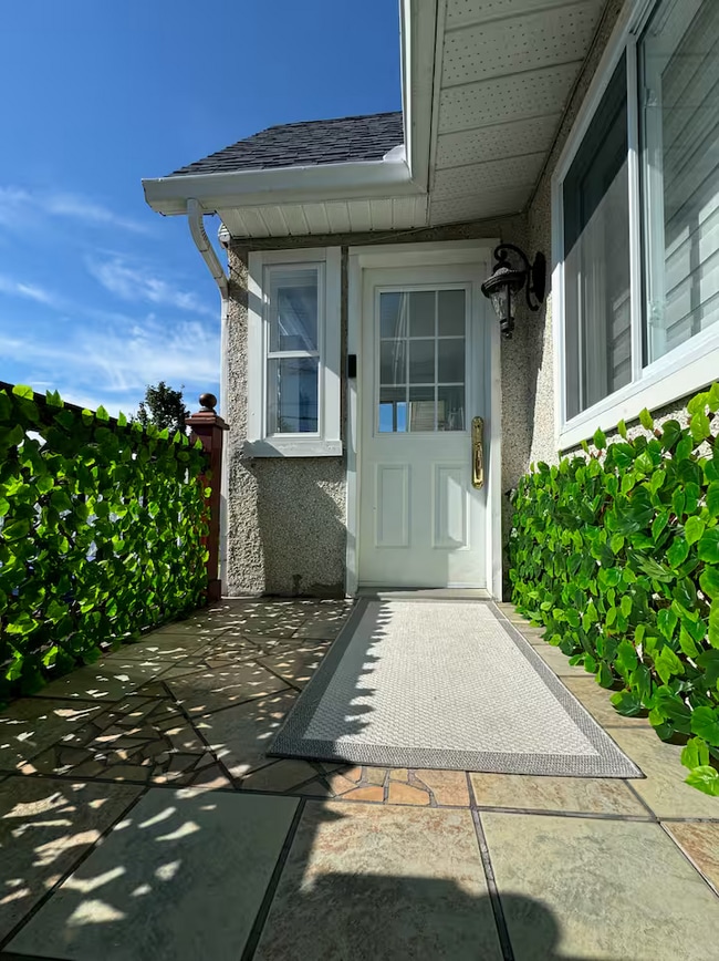 Building Photo - 4495 R. d'Angora