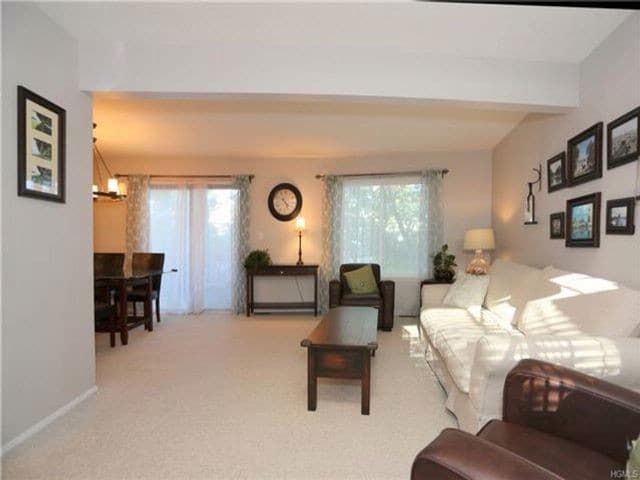 Primary Photo - 280 Treetop Cir