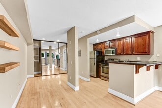 Building Photo - 3927 Nobel Dr
