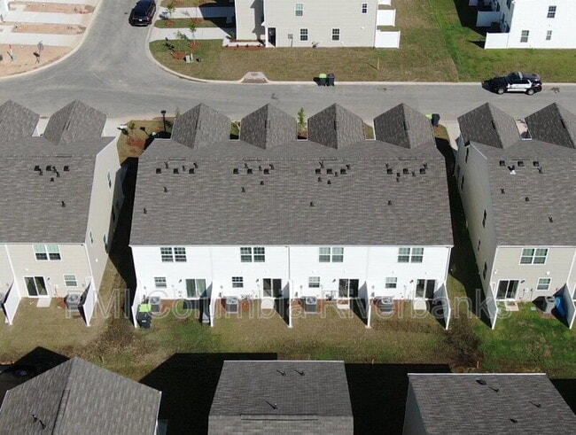 Building Photo - 559 Marcus Wy
