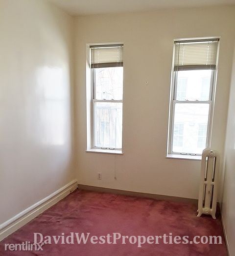 Building Photo - 857 45th St