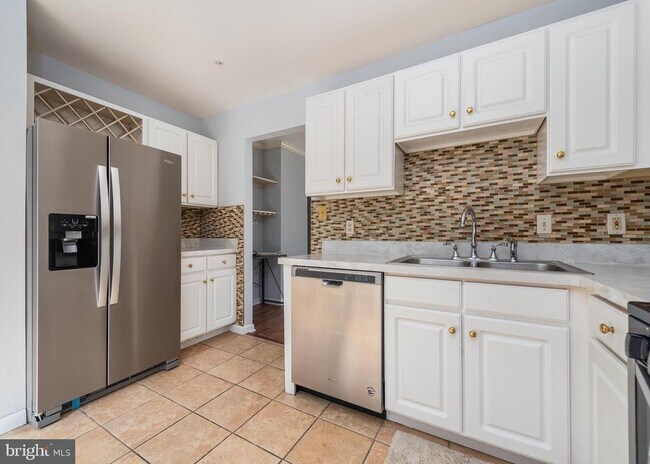 Foto del edificio - 5971 Millrace Ct