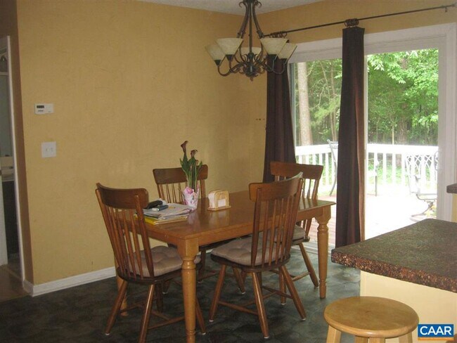 Building Photo - 3Bed/2Bath Lake Monticello Rental