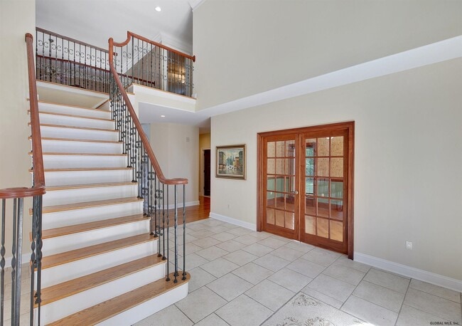 Building Photo - 2733 Rosendale Rd