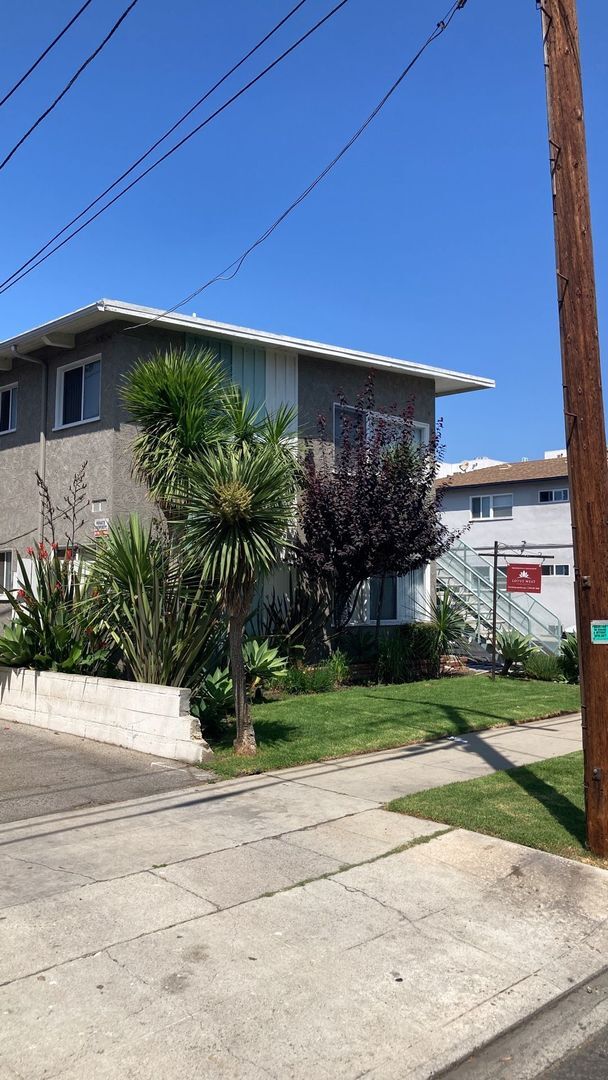 Building Photo - 3729 Dunn Dr