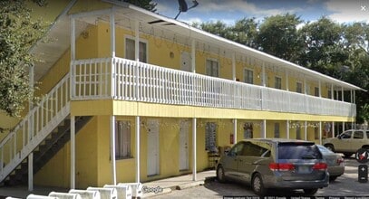 Building Photo - 919 33rd Ave W