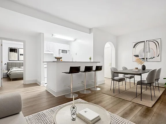 Photo - 1512 Spruce St (Philadelphia, PA)