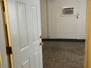 Building Photo - 1412 Moorman Ave NW