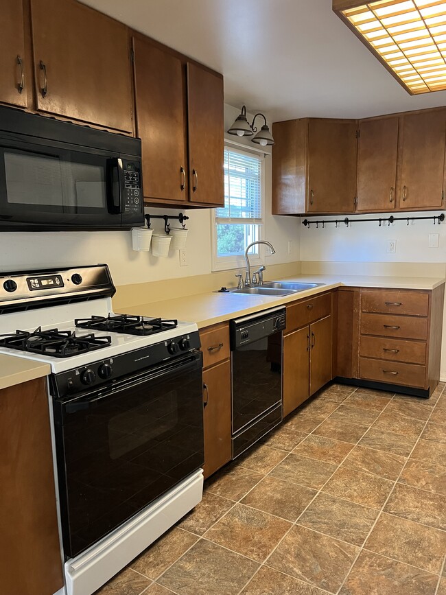 Photo - 1035 IN-25 House