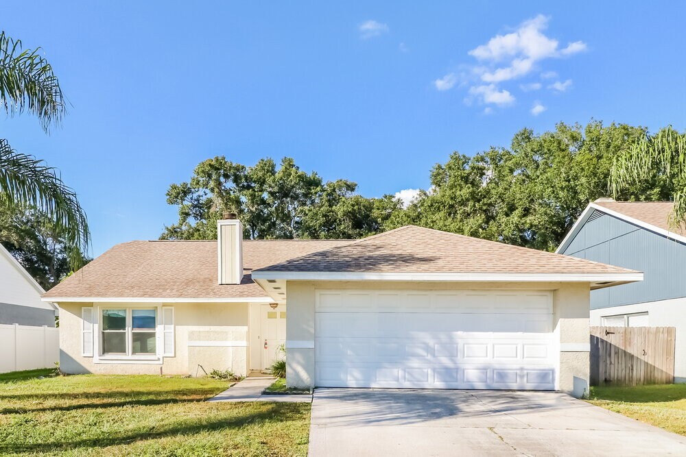 Foto principal - 7239 Hollowell Dr