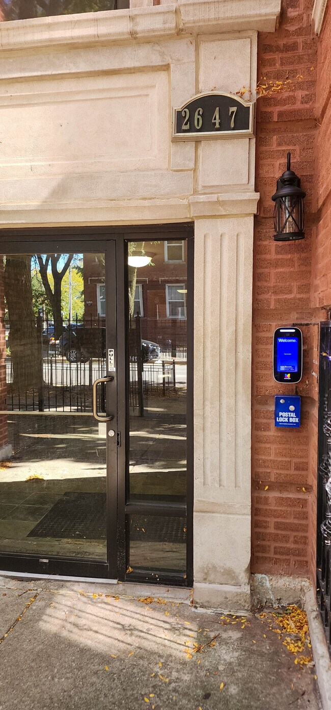 Foto del edificio - 2647 N Washtenaw Ave