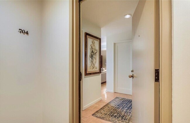 Foto del edificio - Spacious condo at the iconic Watermark Towers