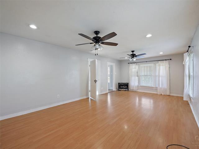 Building Photo - 105 E Hunt St