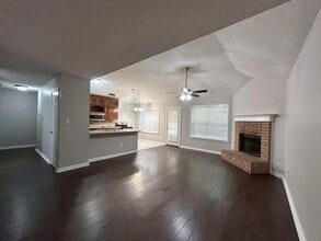 Building Photo - 1117 Dove Hollow Cir W