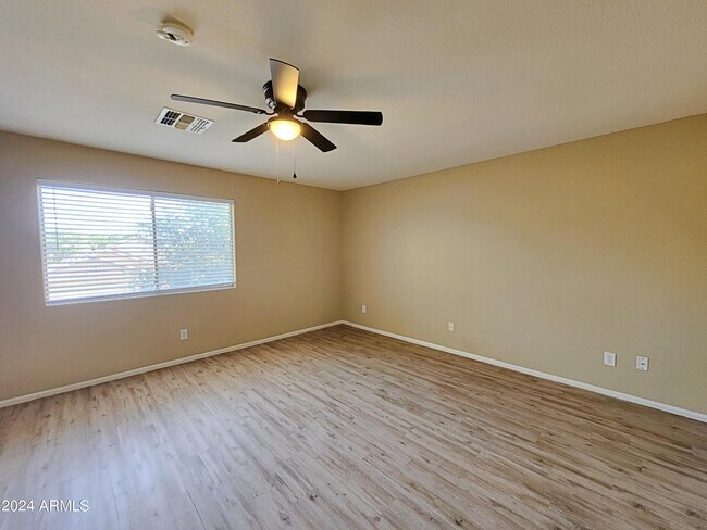 Building Photo - 42550 W Hillman Dr
