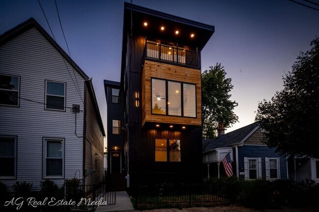 Building Photo - 112 Ward Ave