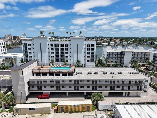 Building Photo - 260 Southbay Dr