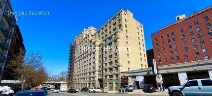 Building Photo - 323 W 96th St