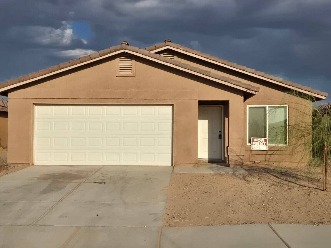 Foto principal - 4520 S Desert Willow Way