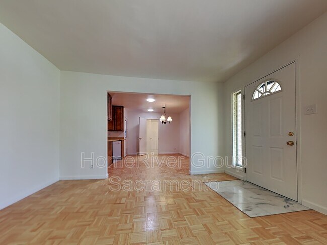 Building Photo - 5758 Cada Cir
